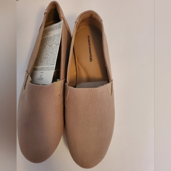 Amazon Essentials Women's slip on canvas flat shoes size 8 - Picture 3 of 8